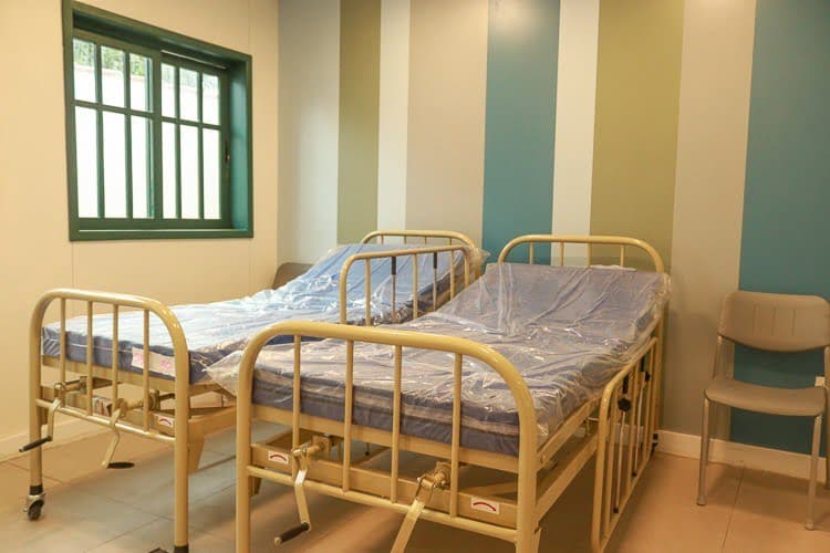 O espaço conta com leitos de enfermaria para tratar situações agudas de pacientes - Foto: Lui Pereira/Agência Primaz