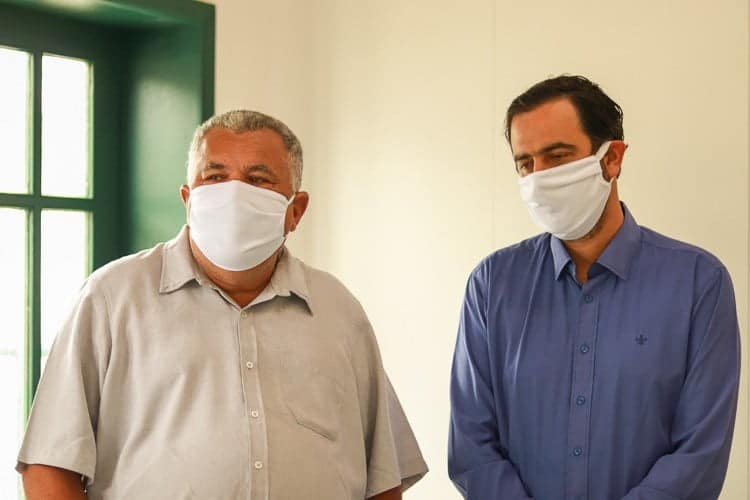 O presidente da câmara Edson Carneiro (Leitão) e o prefeito Duarte Júnior participaram da entrega do equipamento - Foto: Lui Pereira/Agência Primaz