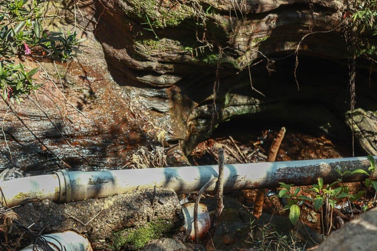 Captação na Caixa d'água é feita sem nenhum tipo de tratamento. Foto Lui Pereira/Agência Primaz