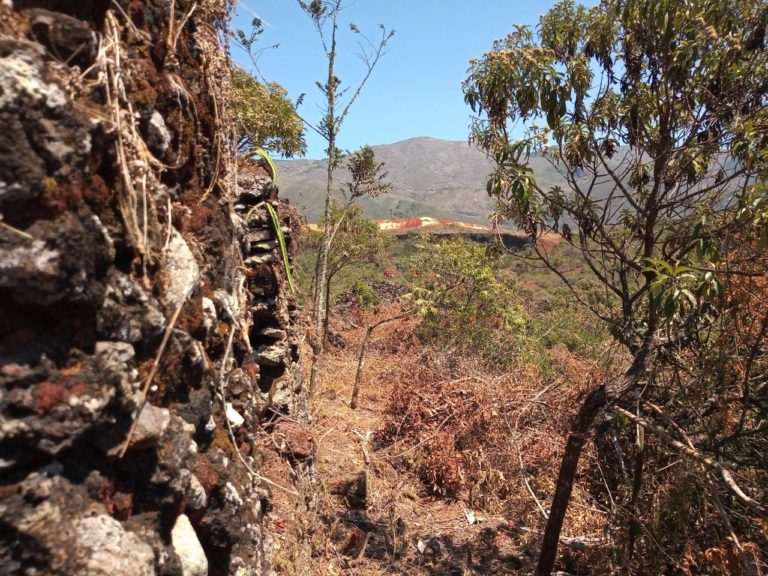 Ruínas da Fazenda dos Pitangui, em Antônio Pereira, distrito de Ouro Preto. Foto: Marcelo Sena/Agência Primaz
