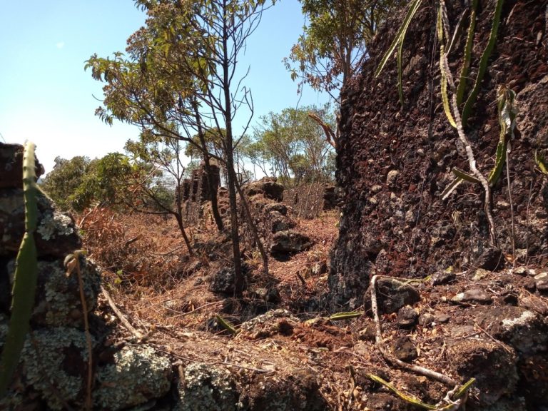 Ruínas da Fazenda dos Pitangui, em Antônio Pereira, distrito de Ouro Preto. Foto: Marcelo Sena/Agência Primaz