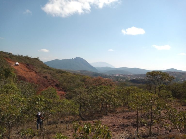 Estrada ameaça patrimônio histórico, ambiental e moradores se dizem privados de usufruir da serra. Foto: Marcelo Sena/Agência Primaz