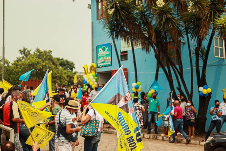 Simpatizantes prestigiam inauguração do comitê de Bruno Mól e Rodrigo Miranda - Foto: Lui Pereira/Agência Primaz