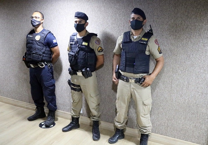 Guarda municipal, polícia militar e bombeiros fizeram a segurança da cerimônia – Foto: Gilson Fernandes/Agência Primaz