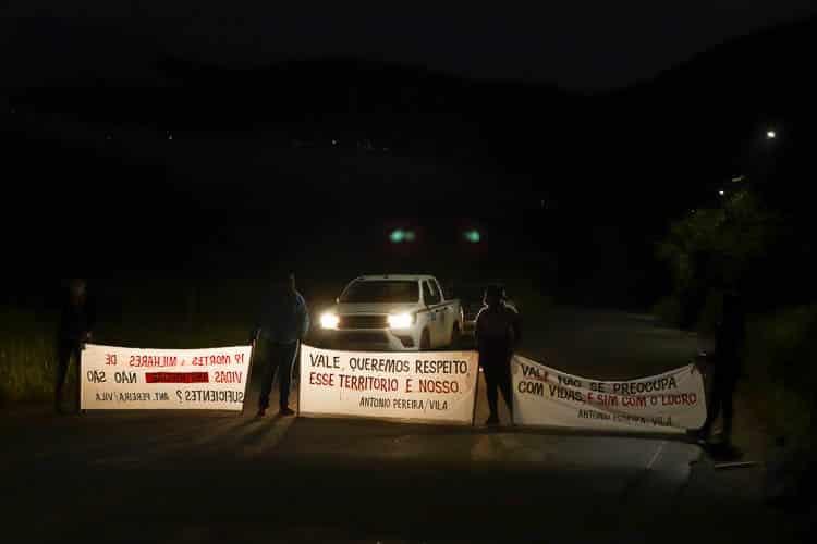 As manifestações começaram ainda de madrugada - Foto: Lui Pereira/Agência Primaz