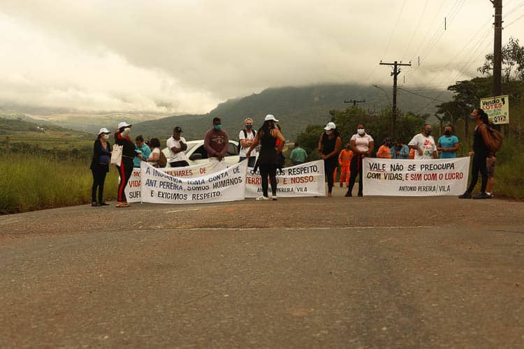 A maior parte dos manifestantes eram mulheres - Foto: Lui Pereira/Agência Primaz