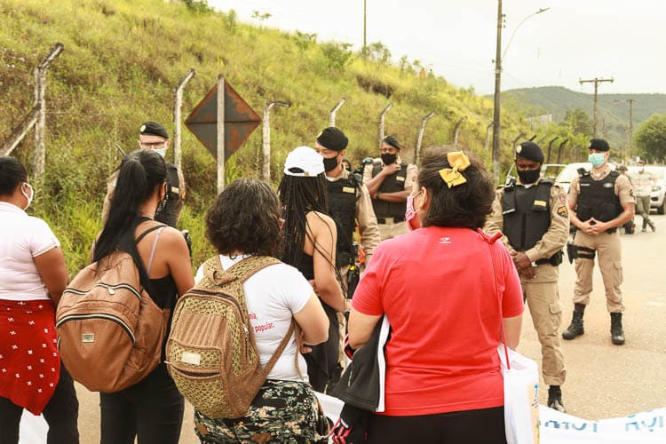 Ontem o trânsito ficou parado por quase 7 km - Foto: Lui Pereira/Agência Primaz