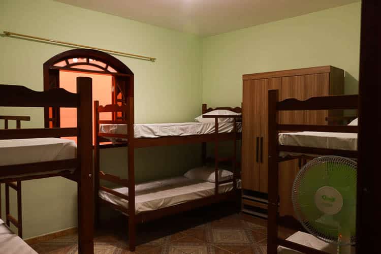 São quatro quartos ao todo, dois masculinos e dois femininos - Foto: Lui Pereira/Agência Primaz