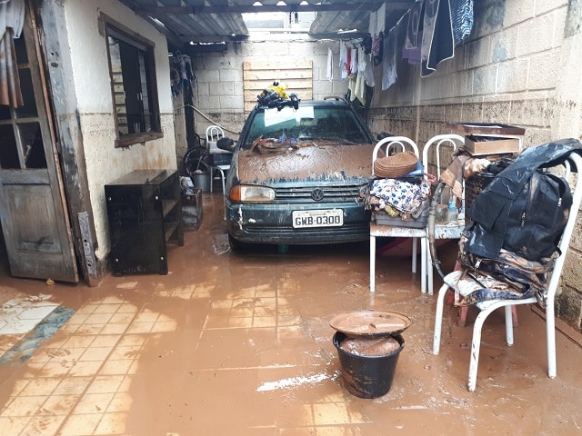 Algumas famílias perderam tudo. Foto: Marcelo Sena/Agência Primaz