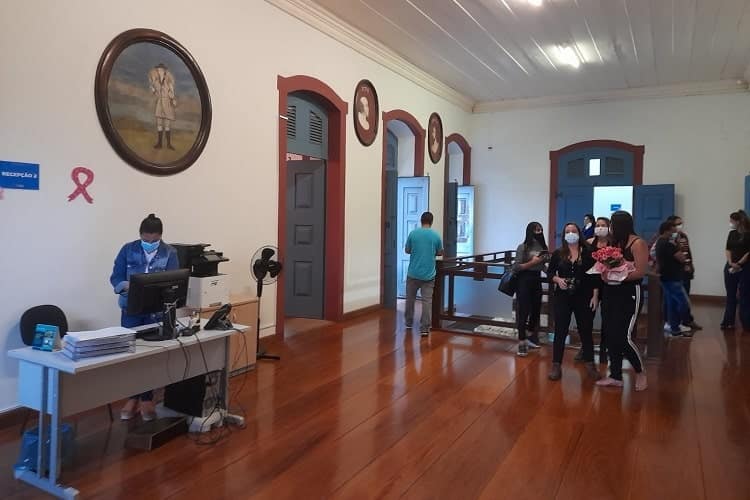 Interior do setor administrativo da Secretaria Municipal de Saúde - Foto: Luiz Loureiro/Agência Primaz