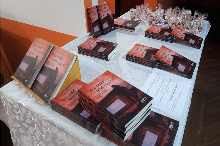 Lançamento de livro_Exemplares