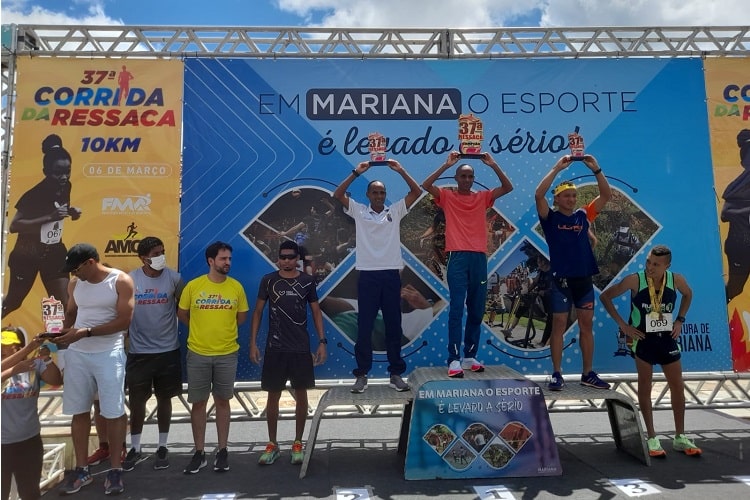 Pódio masculino geral - Foto: Luiz Loureiro/Agência Primaz