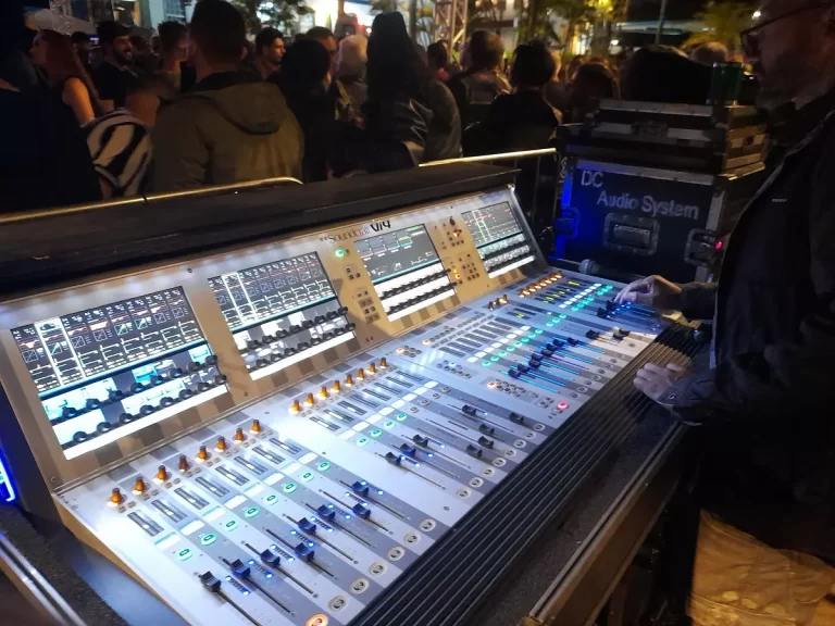 Mesa de som utilizada no 13º Encontro de Motociclistas