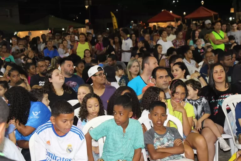 Plateia do show de Dedé Santana e Bananinha, na abertura do 12º Encontro Internacional de Palhaços