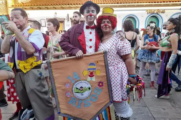 Palhaços Tererê e Zabelê, de Santos Dumont, participando do encontro de Palhaços pela primeira vez