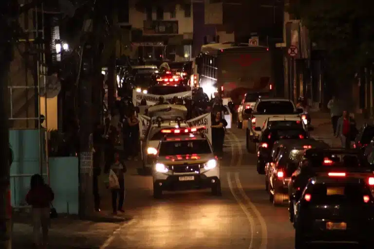 Passeata dos profissionais de Enfermagem, na Rua do Catete