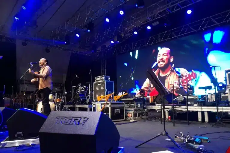 10 - Amuleto - David Mour