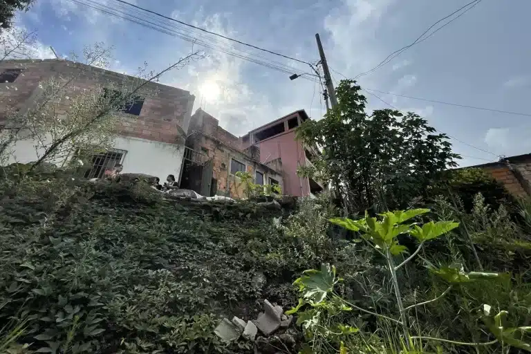 Encosta da Travessa Tambu, no Alto do Rosário