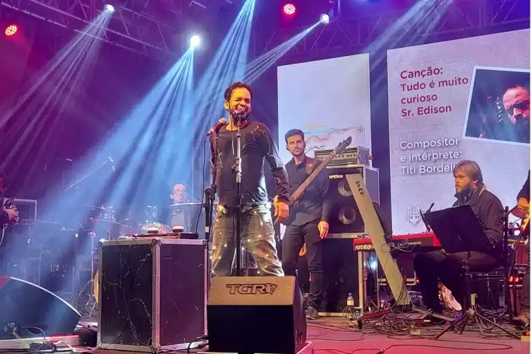 Tudo é muito curioso Sr. Edison (Titi Bordelia) - Foto Luiz Loureiro/Agência Primaz