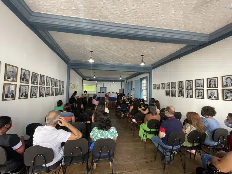 Auditório da Casa de Cultura, onde aconteceu a abertura de poesias e fotografias sobre o distrito de Cláudio Manoel