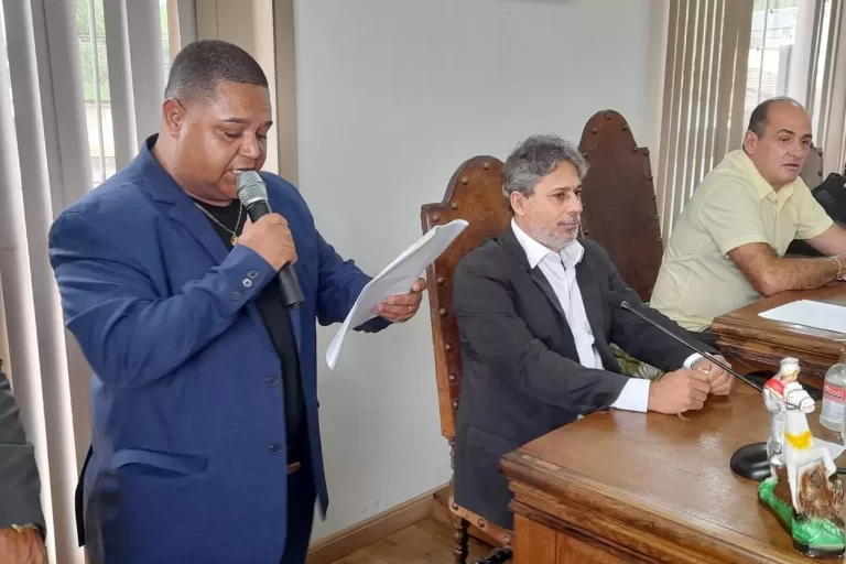 Suplente do Cidadania, Tikim Mateus volta à Câmara de Mariana