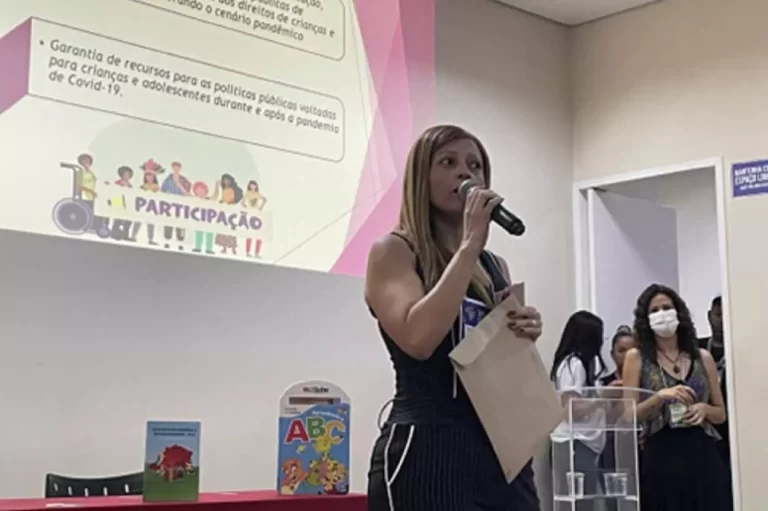 Nova secretária de Desenvolvimento Social de Mariana, Daniely Alves discursa na abertura da Vi Conferência Municipal dos Direitos da Criança e do Adolescente