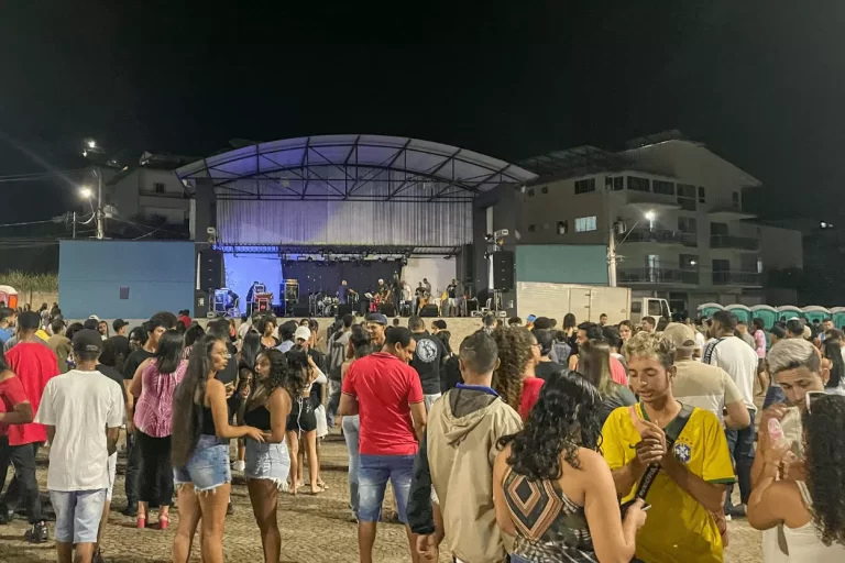 Palco da Praça dos Ferroviários, onde aconteceram os shows do Pré-Carnaval de Mariana