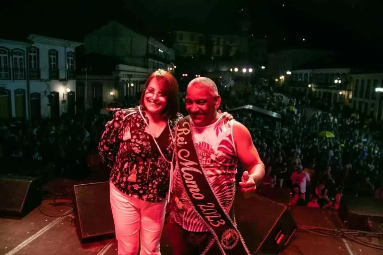 Rei Momo e Rainha do Carnaval, eleitos por votação popular no pré-Carnaval "Samba na Praça", em Ouro Preto