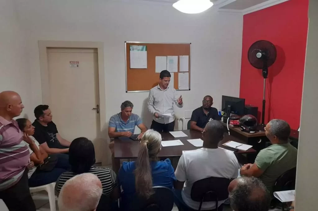 Manoel Douglas explicou para os participantes da reunião da FEAMMA os motivos que o levaram a buscar a instauração de a CPI dos Materiais de Construção