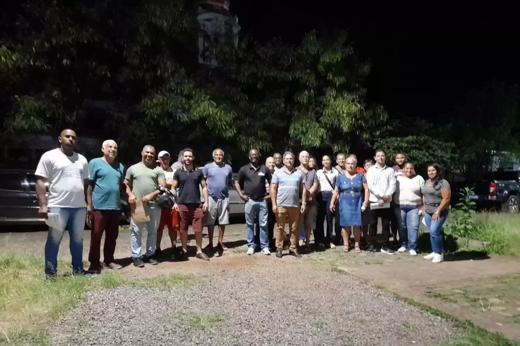 Participantes de reunião da FEAMMA para alinhamento das ações conjuntas de representação das associações filiadas