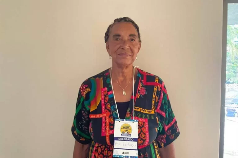 Presidente da Associação de Moradores do Distrito de Barroca, Maria das Graças, durante a 14ª Conferência Municipal da Saúde, defendeu melhorias no atendimento a pessoas com problemas mentais - Foto: Daisy Pereira/Agência Primaz