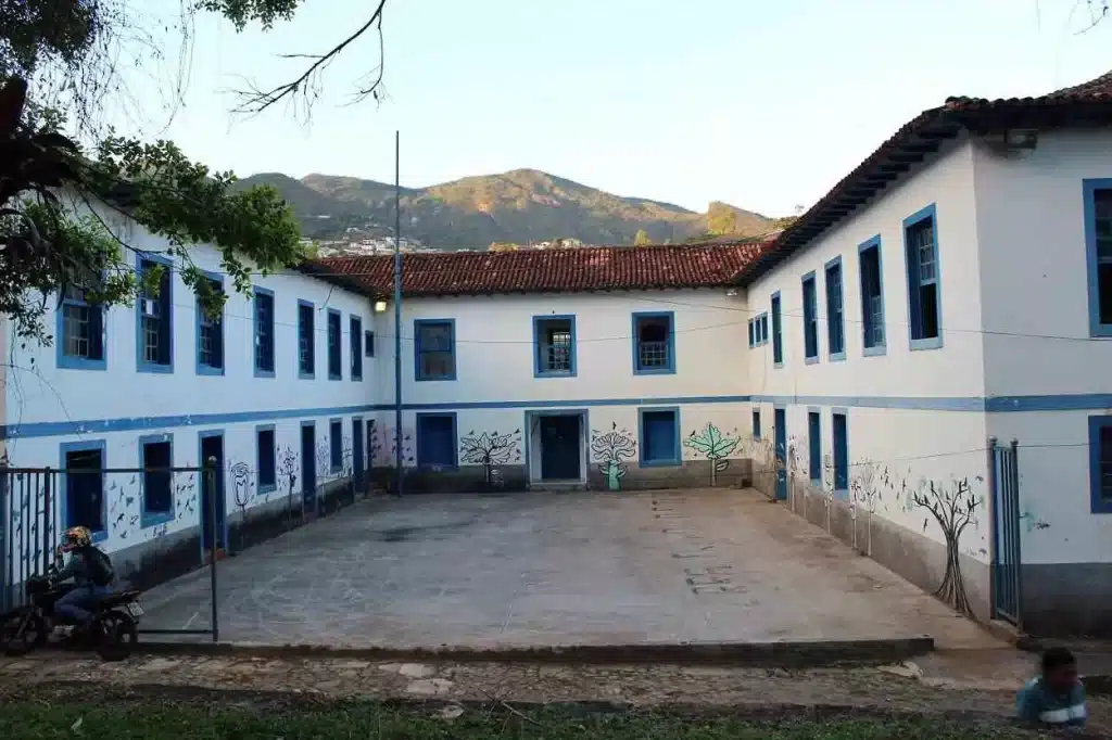 Terreno onde funcionava antiga FEBEM em Ouro Preto pode vir a ser utilizado pelo programa Um Teto é Tudo