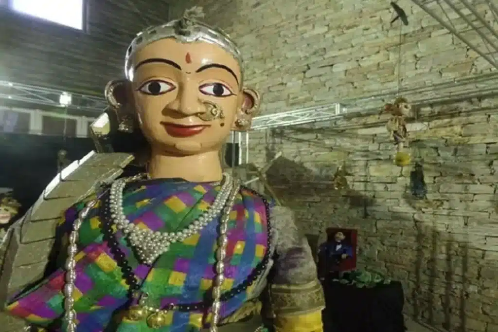 A exposição,com acervo formado por peças de diferentes lugares do mundo, integra a XI Mostra Internacional de Teatro de Bonecos