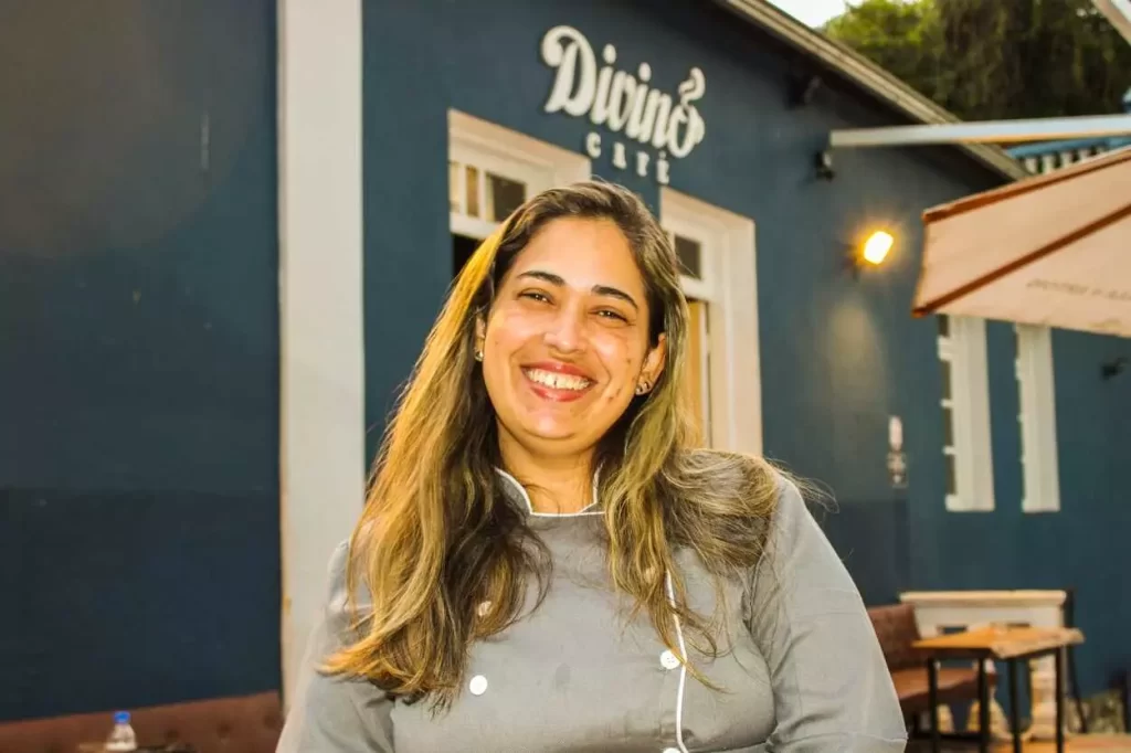 Adriane Cruz, chef de cozinha e gerente do Divino Café