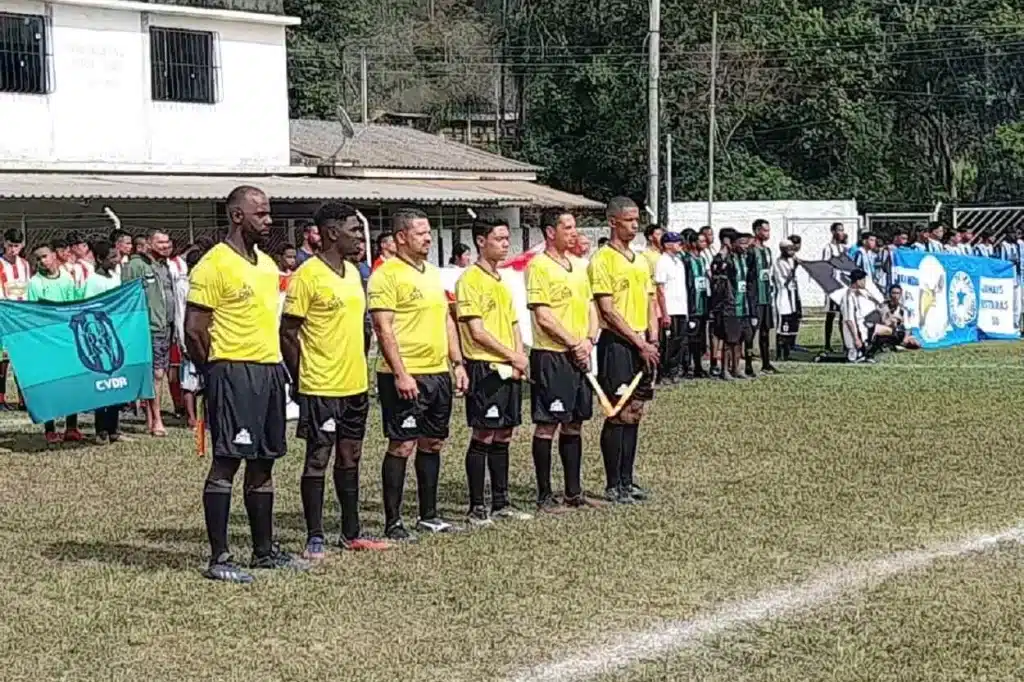 Representantes da arbitragem, gerenciada pela empresa DGS (Décio Gabriel Sports), também marcaram presença na cerimônia de abertura dos campeonatos de futebol de base de Mariana