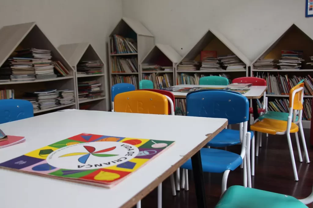 Ambiente de leitura infantil da biblioteca já conta com novo mobiliário