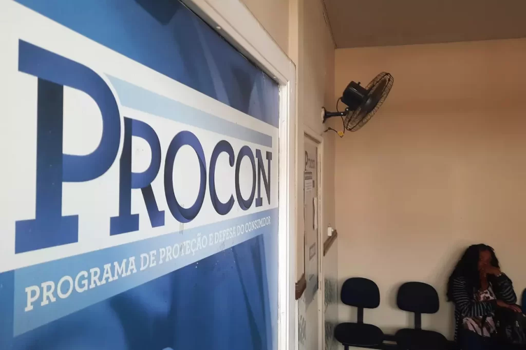 Procon e Comissão dos Direitos do Consumidor vã atender, respectivamente, a interesses individuais e coletivos nas relações de consumo