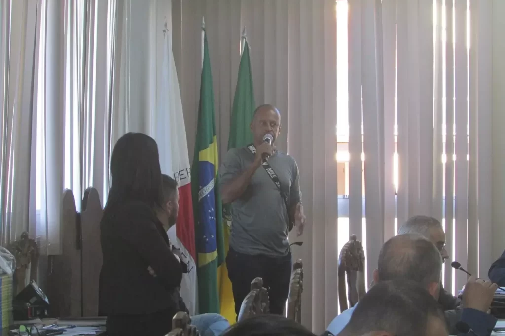 Márcio José Luiz, diretor geral da corrida “Galo Véio”, também se manifestou no plenário, agradecendo aos vereadores pela aprovação da subvenção – Foto Yuri Dinali/Agência Primaz