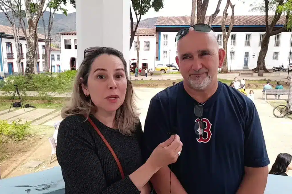 Tereza e André Pêssego, residentes no Rio de Janeiro, ficaram encantados com a apresentação das bandas e com a manutenção da tradição musical do município, por meio do projeto Banda na Praça