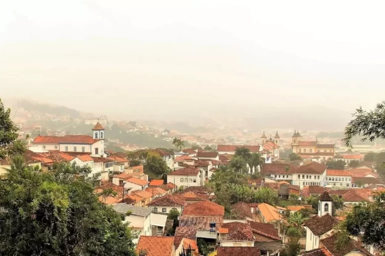 Mariana, vista da Praça de São Pedro, um dos pontos turísticos incluídos no projeto “Passos de Mariana”
