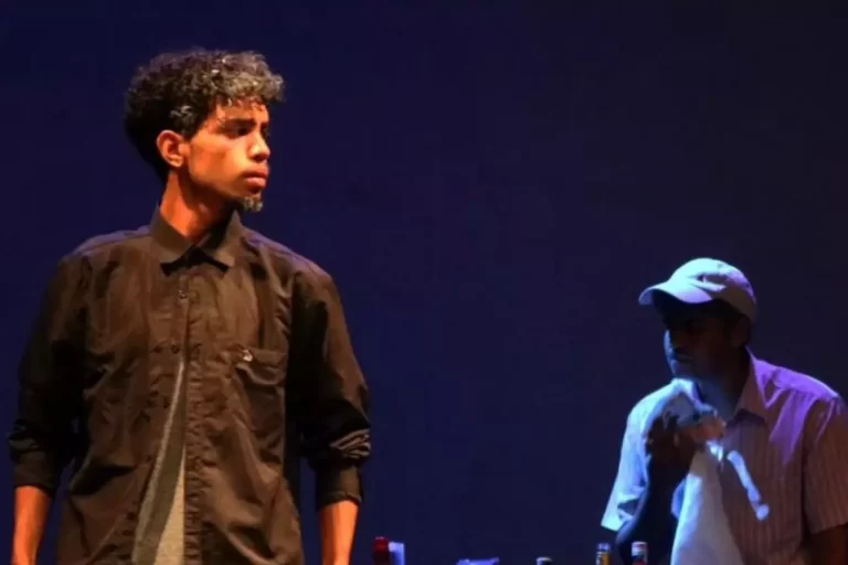 A peça foi escrita por Dyan, aluno do terceiro ano da E. E. João Ramos Filho. Foto: Bruno Willens