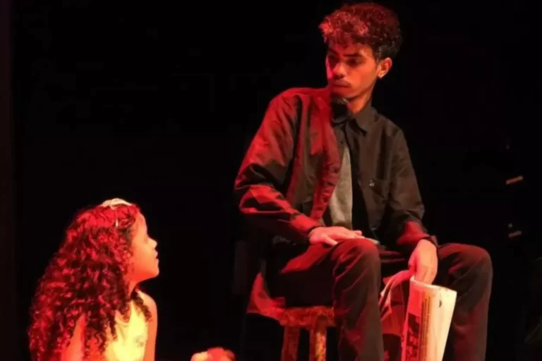 A peça foi escrita por Dyan, aluno do terceiro ano da E. E. João Ramos Filho. Foto: Bruno Willens