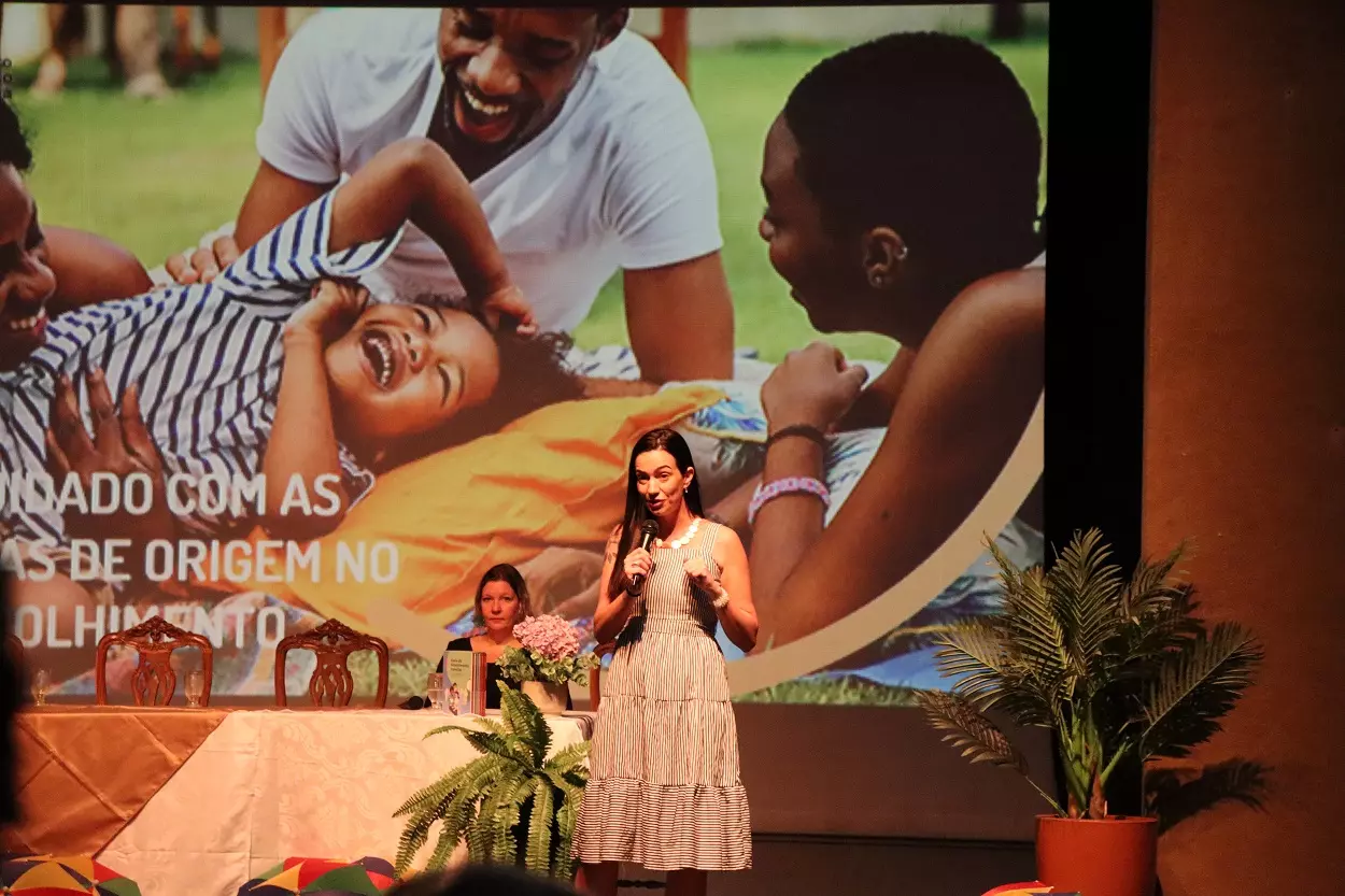 Sara Maria Luvisotto, compartilhou alguns casos com os presentes assinalando as medidas tomadas e os métodos utilizados