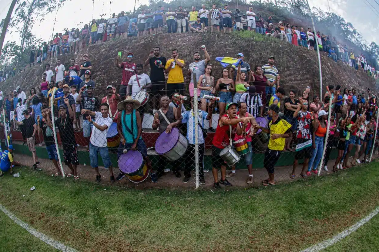 Torcida marcou presença em bom número, testemunhando o título do Águia de Ouro