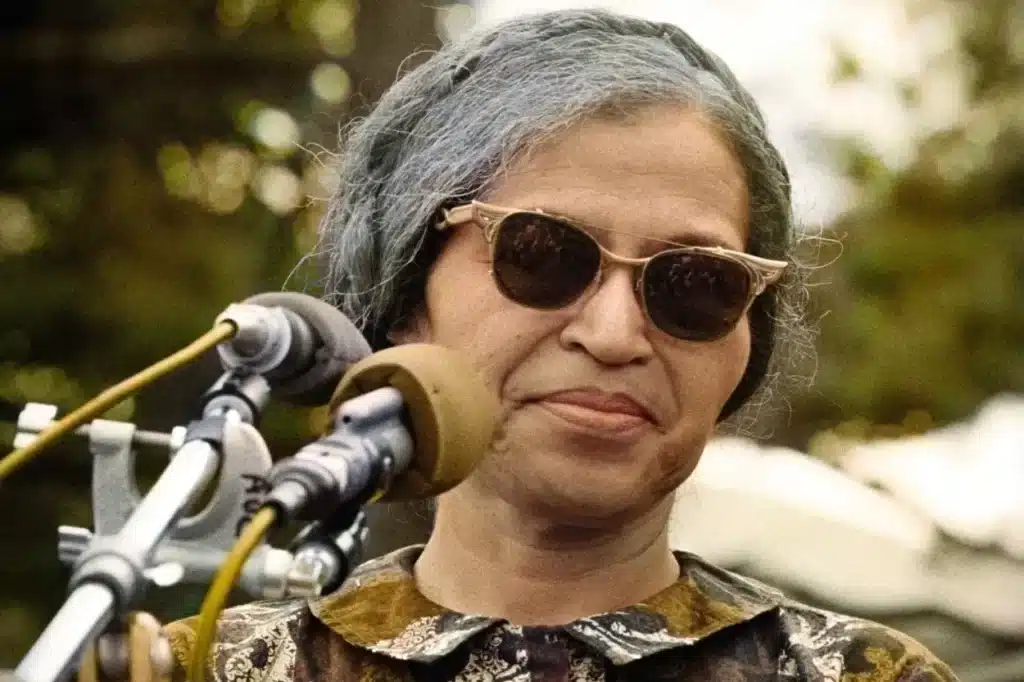Rosa Parks, símbolo do movimento dos direitos civis dos negros nos Estados Unidos