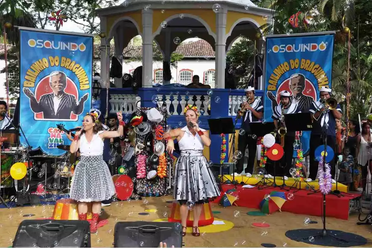 Carnavalzim Osquindô já é uma tradição do carnaval marianense e sua apresentação vai exigir alterações do trânsito, com o completo fechamento da Praça Gomes Freire