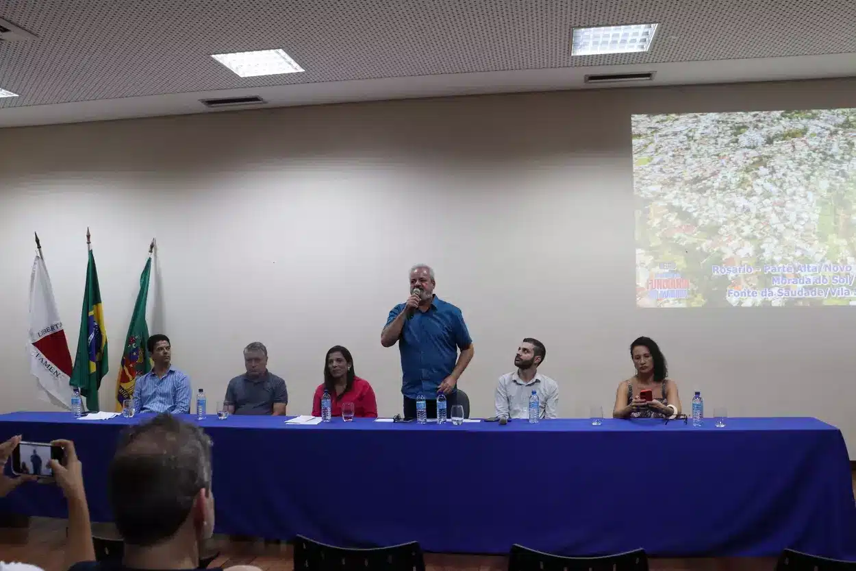 Celso Cota explicou que não há nenhuma intenção por parte de seu governo de tornar o REURB uma questão política.