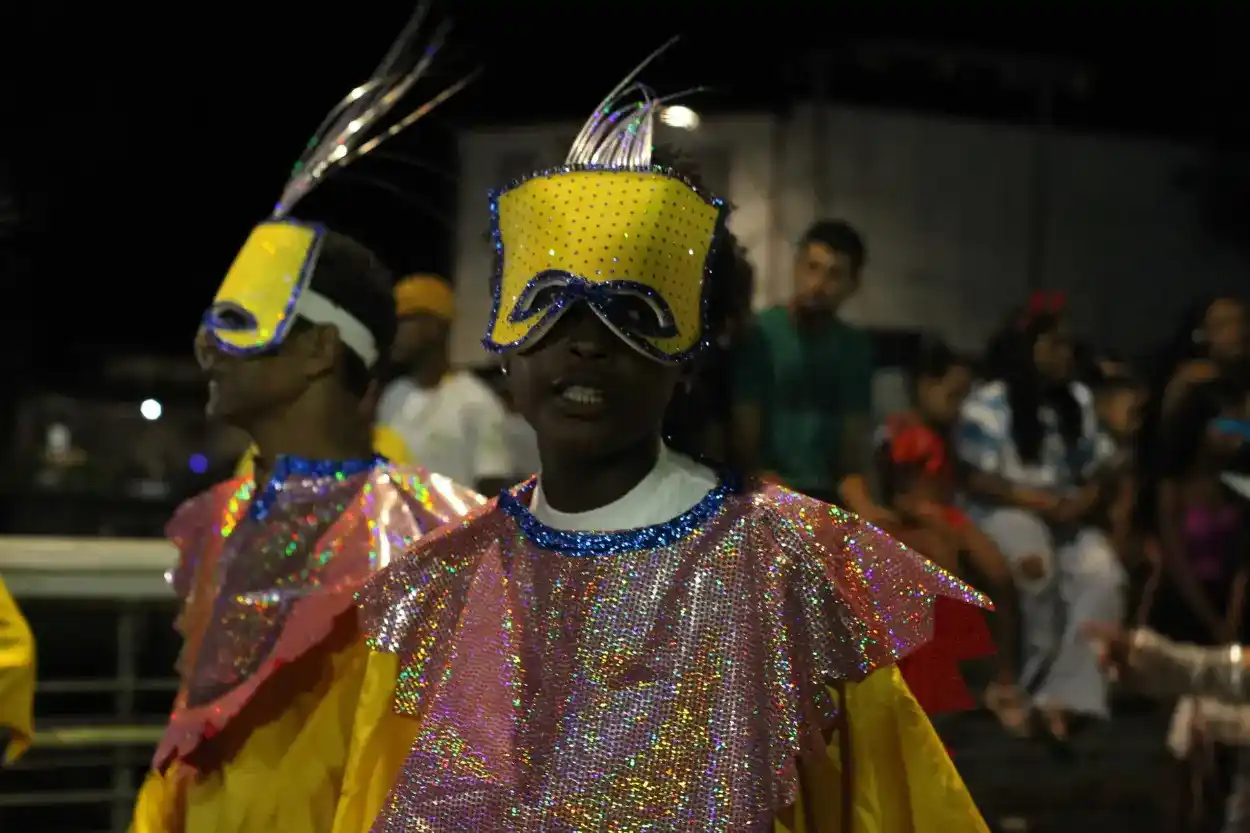 Desfile das escolas de samba no domingo (11) de Carnaval