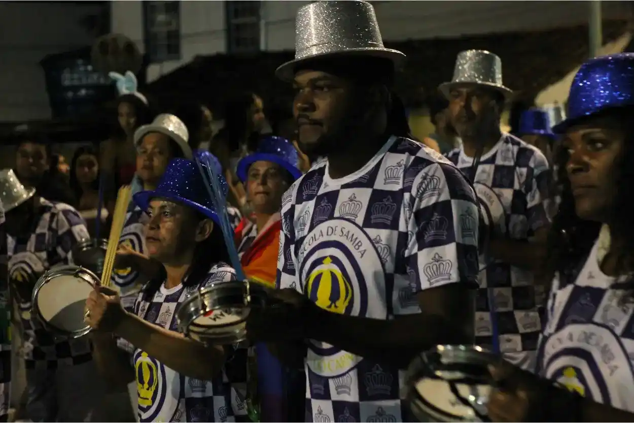 Desfile das escolas de samba - Vila do Carmo