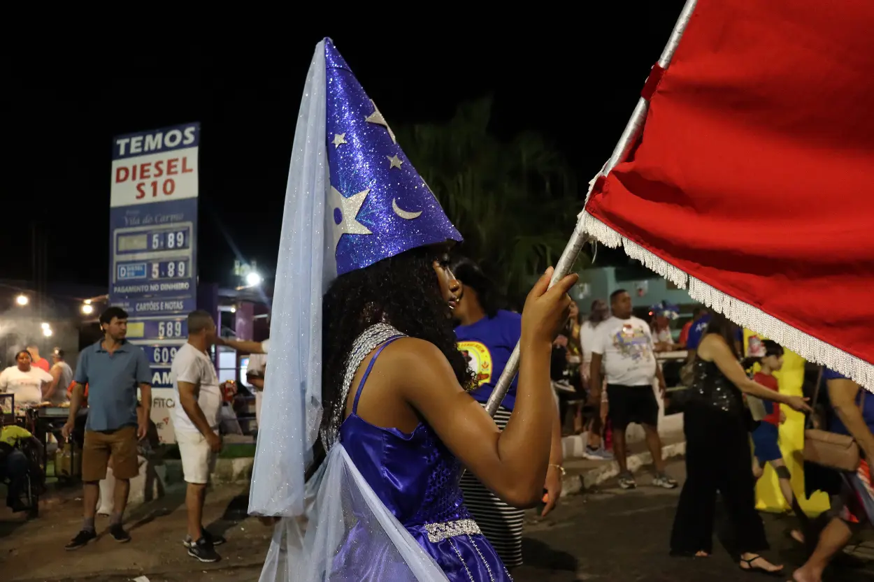 Foliões mirins esbanjaram simpatia e samba no pé